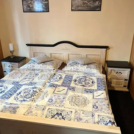 Πανσιόν Jaruska 3*